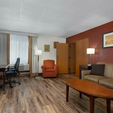 Hotel Ramada By Wyndham Albert Lea Exterior foto